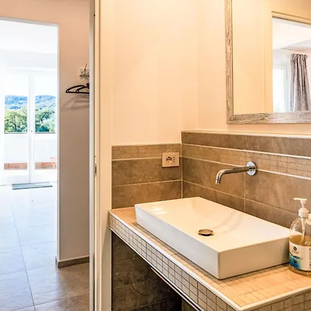 Apartment Casa Di Isabel By Interhome Civezza